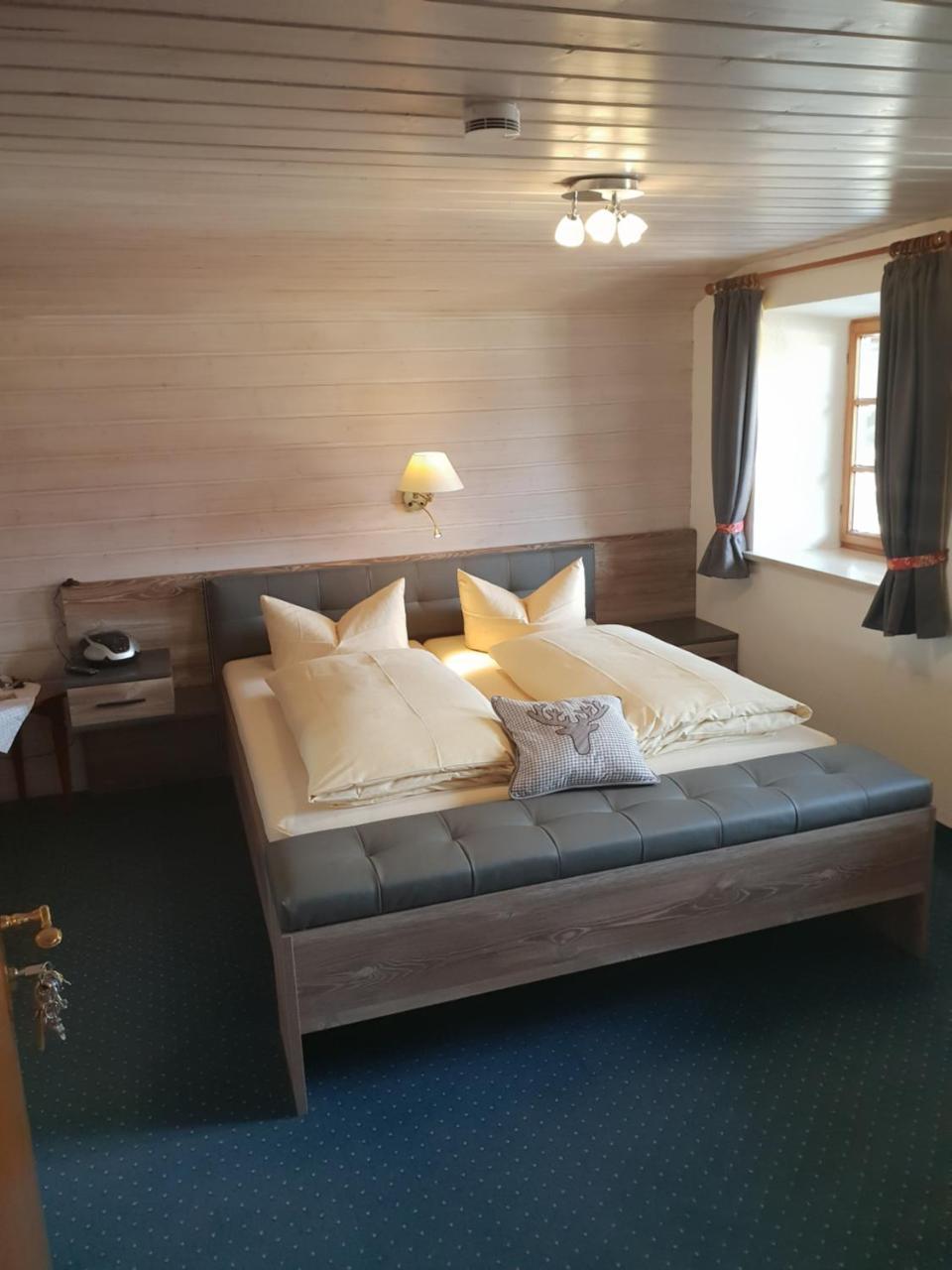 Aparthotel Falkenstein - Metzgerei Schwaiger - Flintsbach